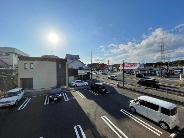 物件内観写真16　(室内からの展望)