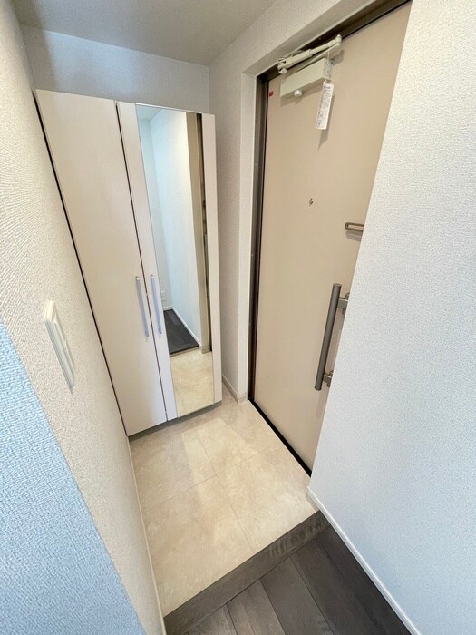 物件内観写真17　(玄関)