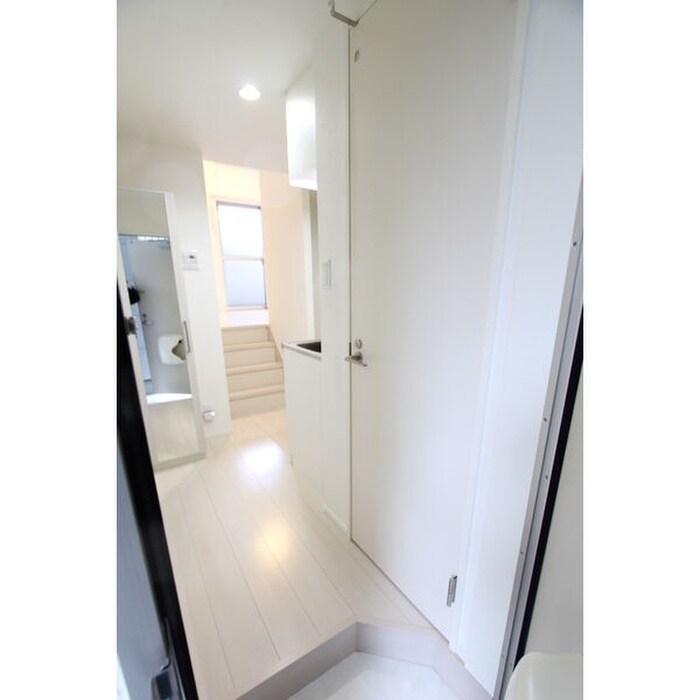 物件内観写真12　(廊下)