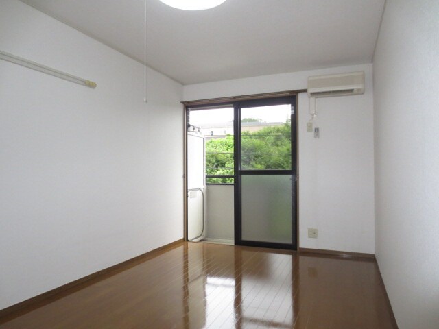 物件内観写真12　(居室)