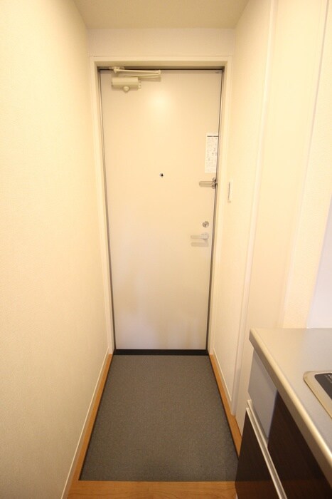 物件内観写真17　(玄関)