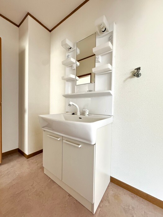 物件内観写真9　(洗面)