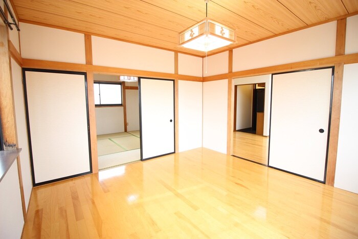 物件内観写真10　(居室)