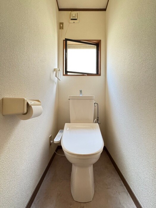 物件内観写真11　(トイレ)