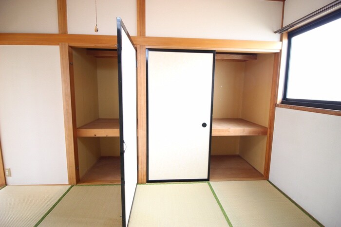 物件内観写真16　(収納)