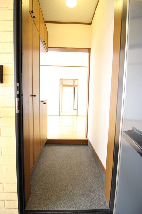 物件内観写真17　(玄関)