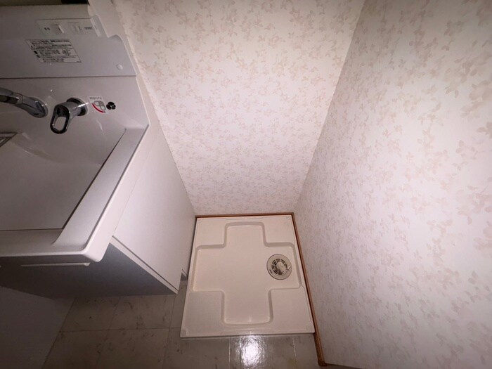 物件内観写真16　(洗濯機置場)