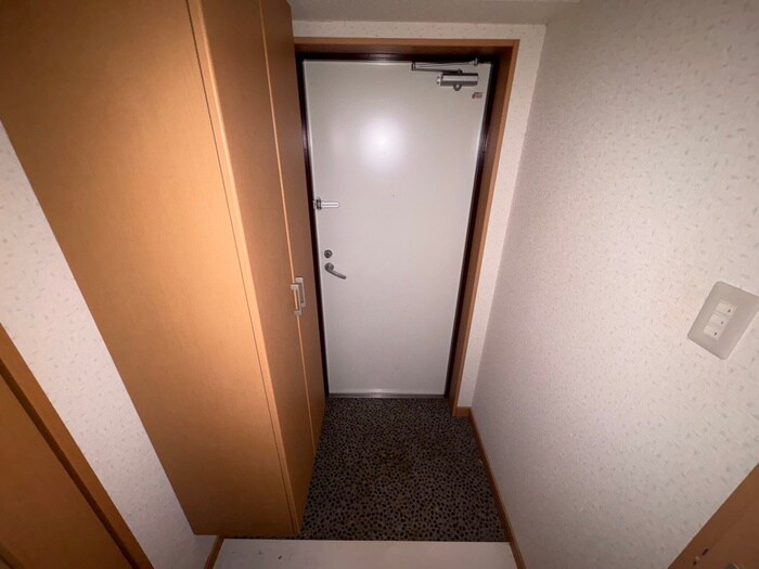 物件内観写真19　(玄関)
