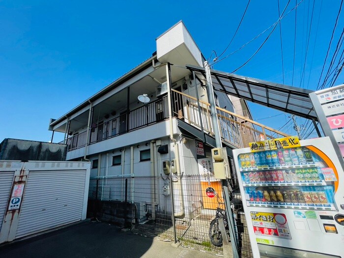 物件外観写真2　(駐輪場)