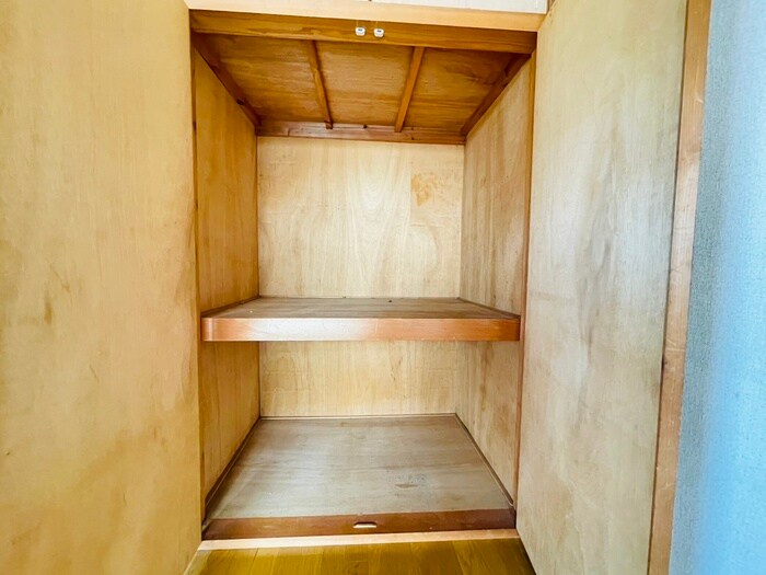 物件内観写真15　(収納)