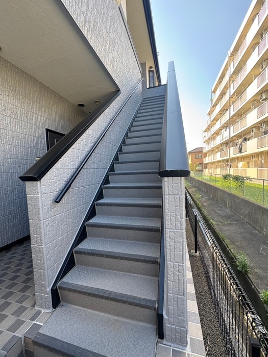 物件外観写真5　(エントランス部分)