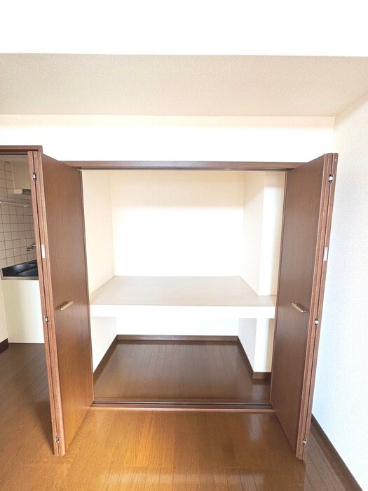 物件内観写真14　(収納)
