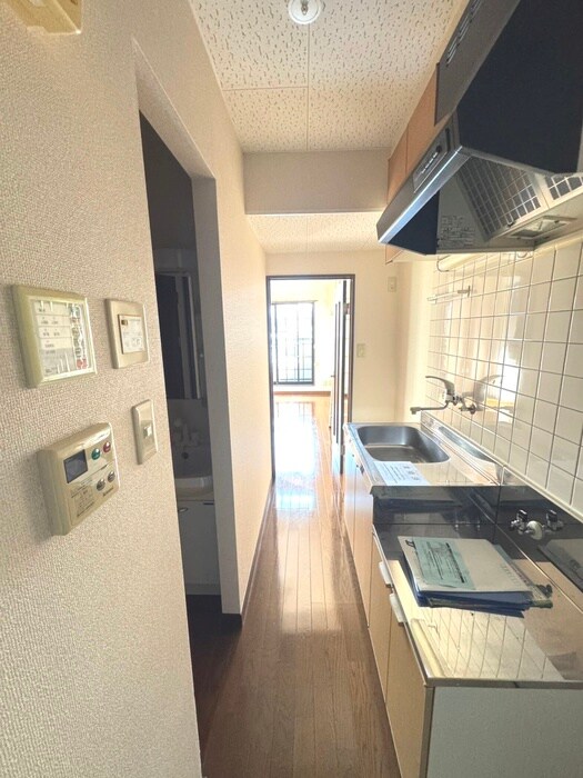 物件内観写真19　(廊下)