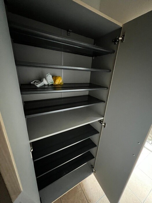 物件内観写真8　(靴箱)