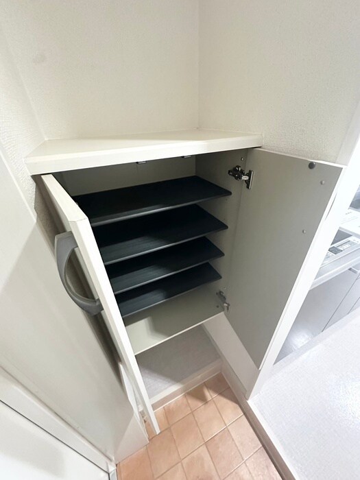 物件内観写真18　(廊下)