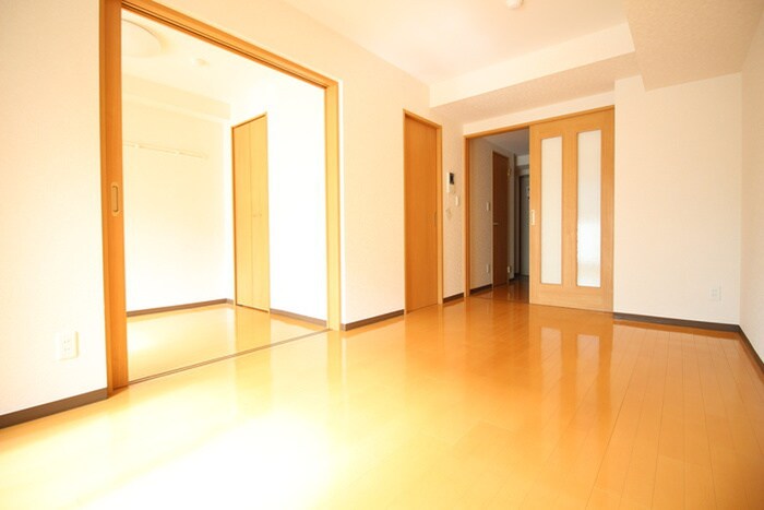 物件内観写真10　(居室)