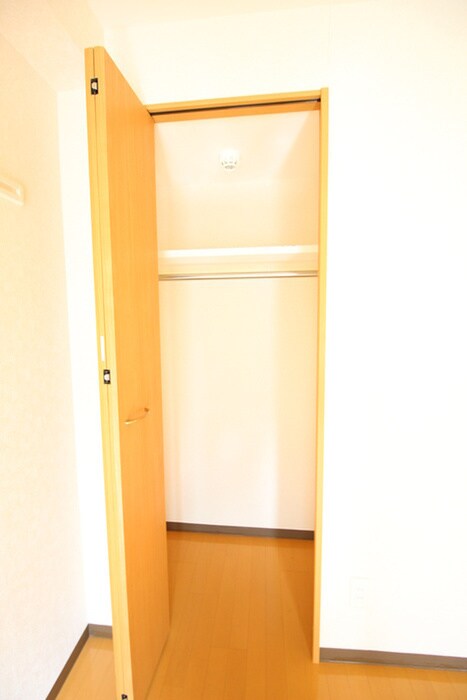 物件内観写真12　(収納)