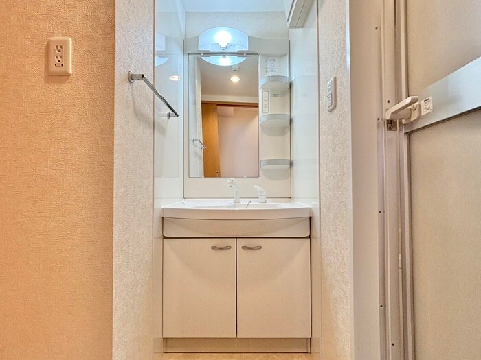 物件内観写真12　(洗面)