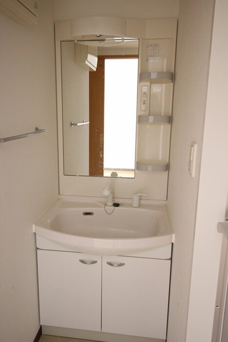 物件内観写真14　(洗面)
