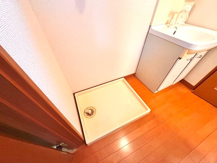 物件内観写真17　(洗濯機置場)