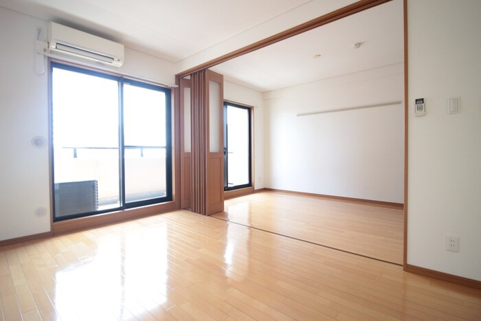 物件内観写真10　(居室)