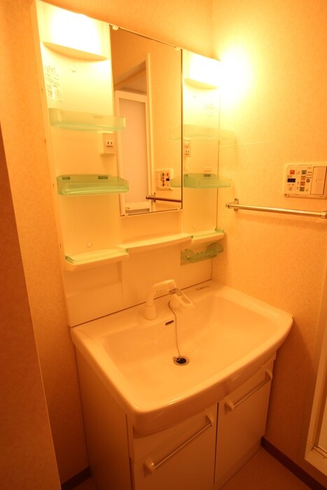 物件内観写真13　(洗面)