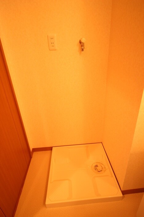 物件内観写真15　(洗濯機置場)