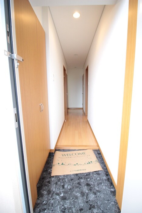 物件内観写真18　(廊下)