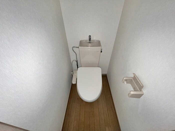 物件内観写真16　(トイレ)