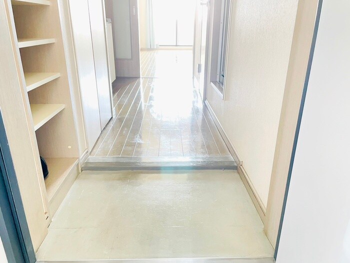 物件内観写真20　(玄関)