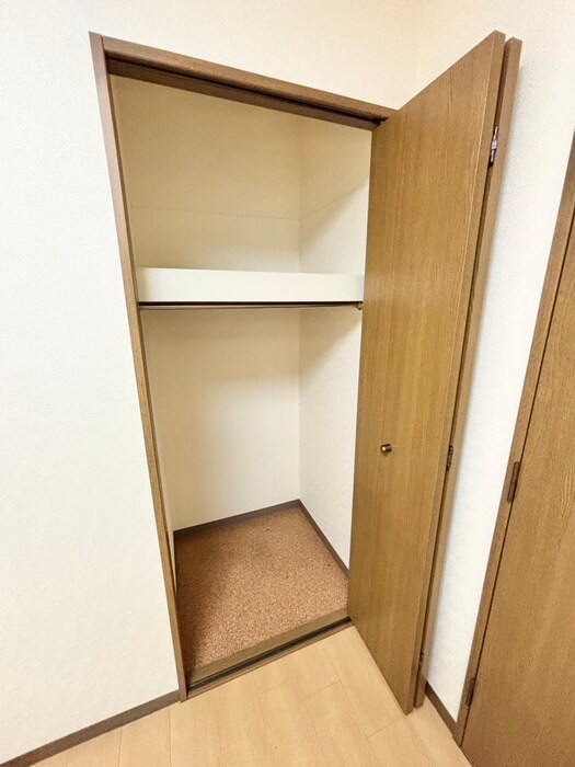 物件内観写真9　(収納)