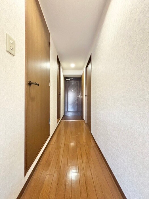 物件内観写真15　(廊下)