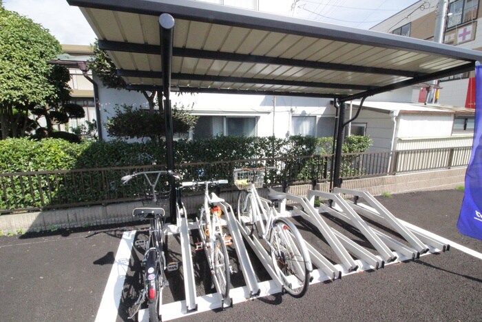 物件外観写真5　(駐輪場)