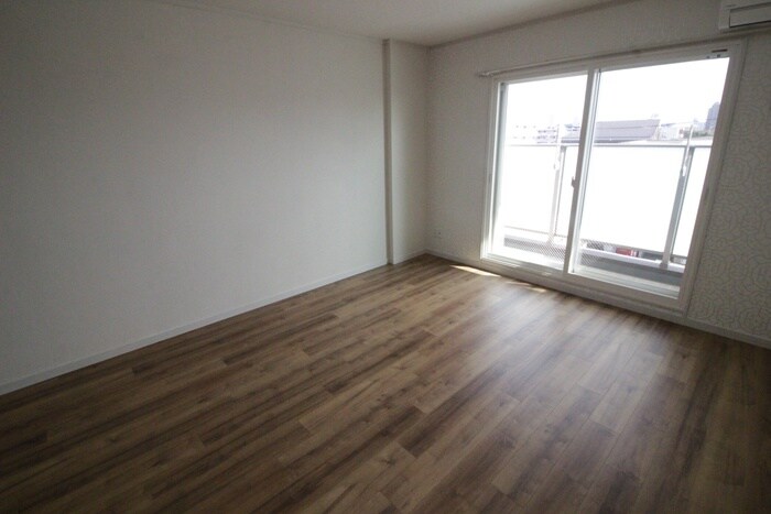 物件内観写真10　(居室)