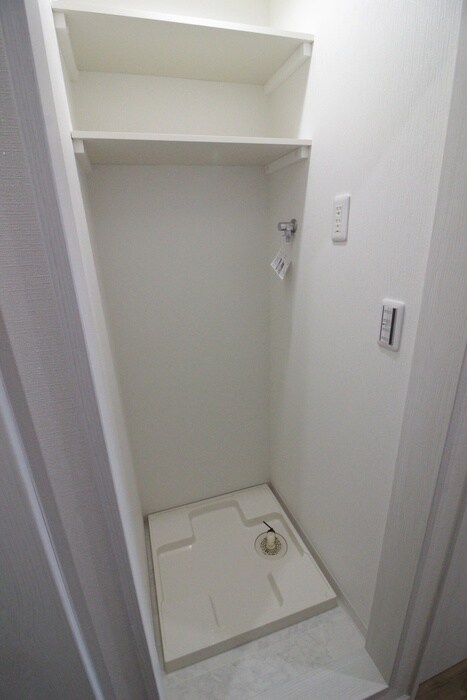 物件内観写真15　(洗濯機置場)