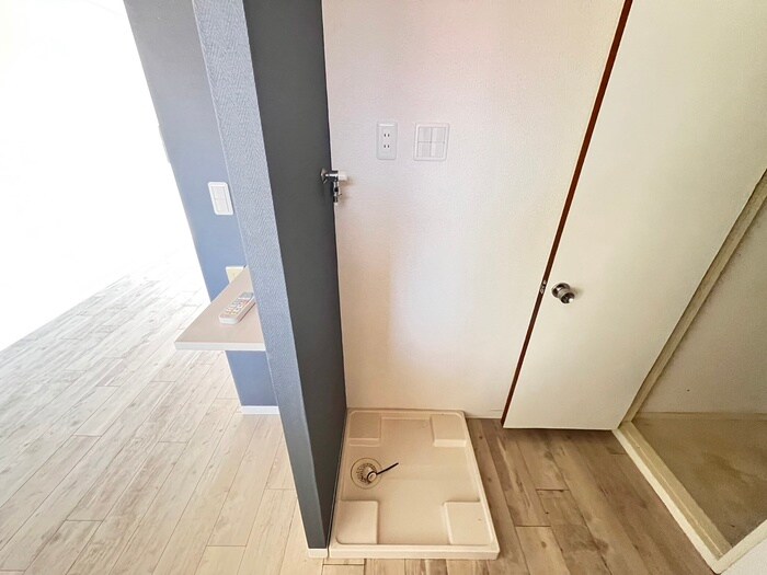 物件内観写真15　(洗濯機置場)