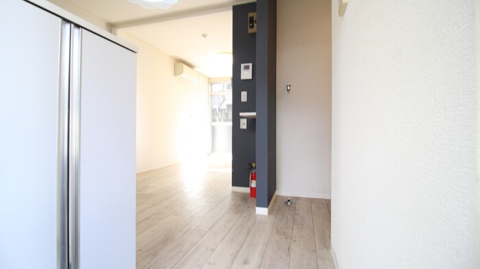 物件内観写真17　(廊下)