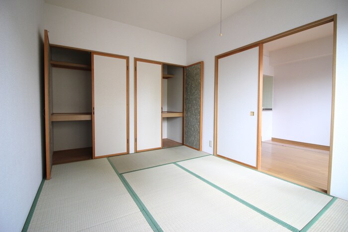 物件内観写真9　(居室)