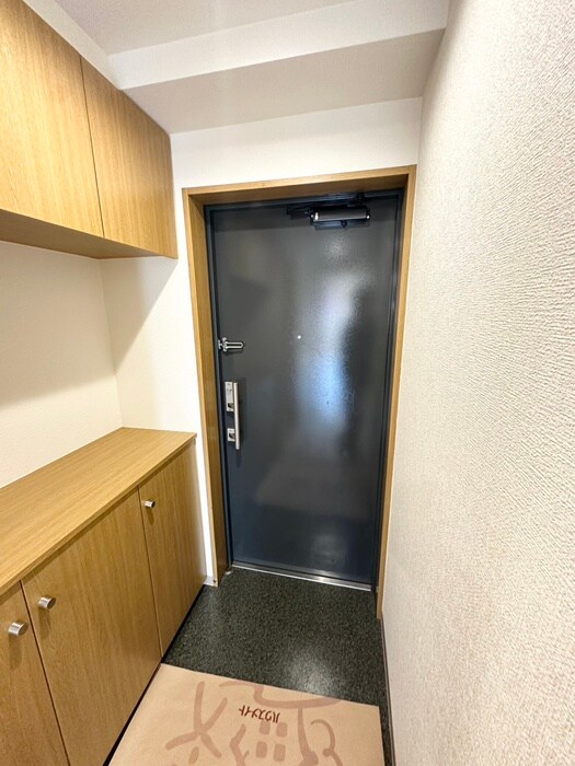 物件内観写真18　(玄関)