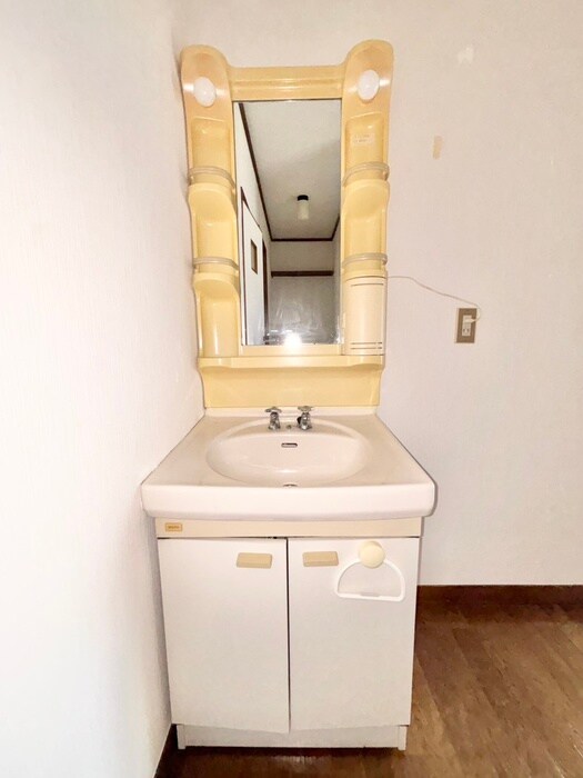 物件内観写真16　(洗面)