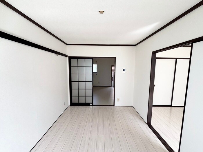 物件内観写真9　(居室)