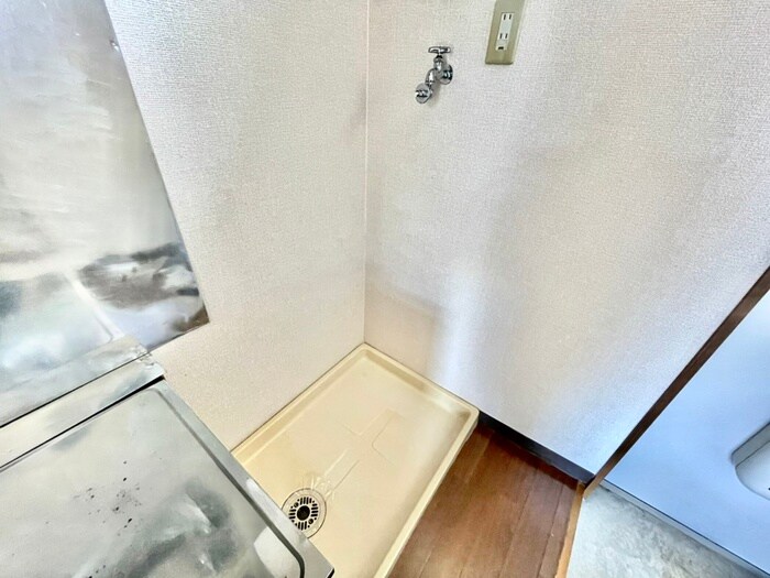 物件内観写真15　(洗濯機置場)