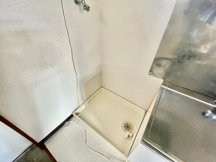 物件内観写真15　(洗濯機置場)