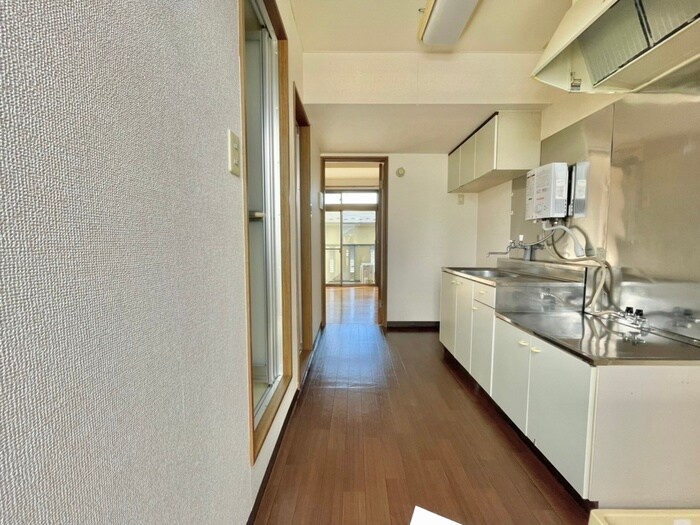 物件内観写真19　(廊下)