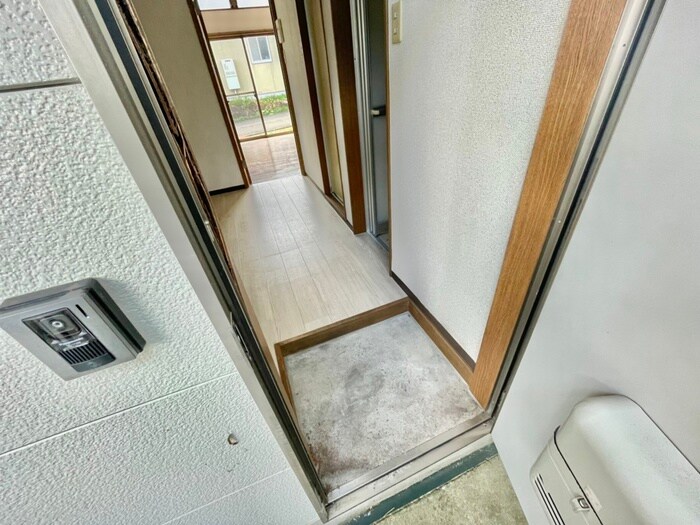 物件内観写真21　(玄関)