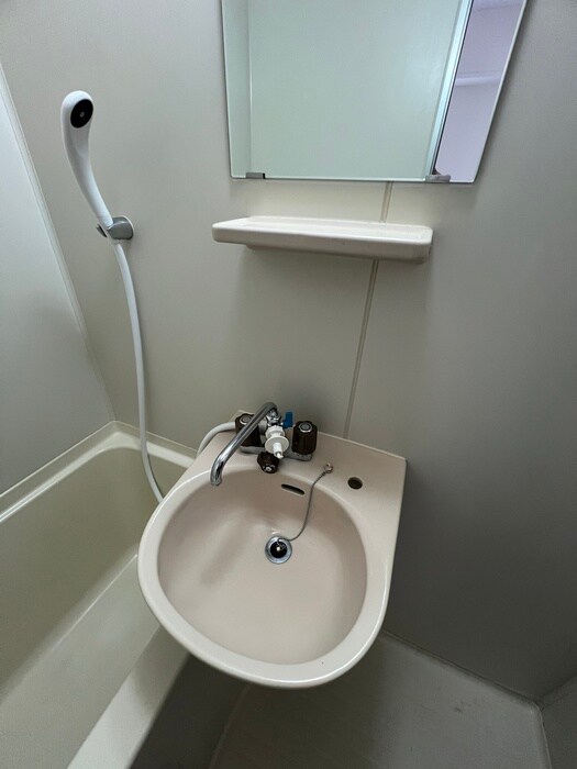 物件内観写真12　(洗面)