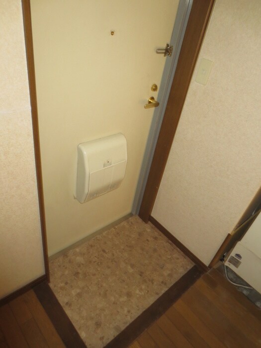 物件内観写真7　(玄関)
