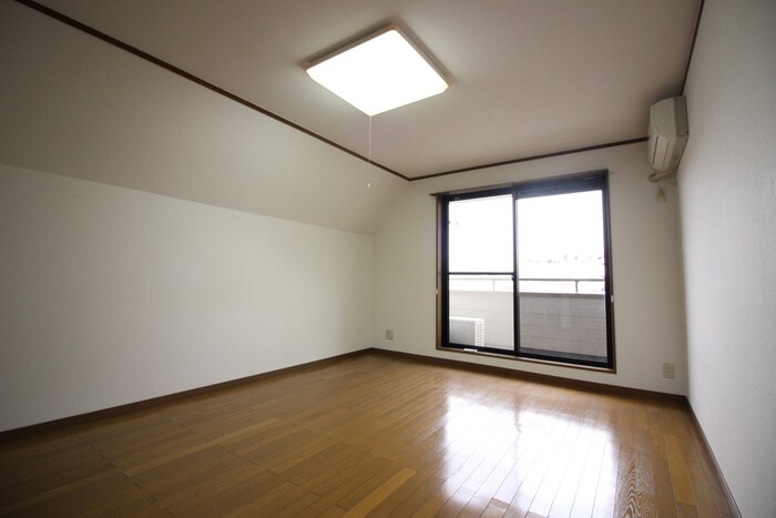 物件内観写真9　(居室)