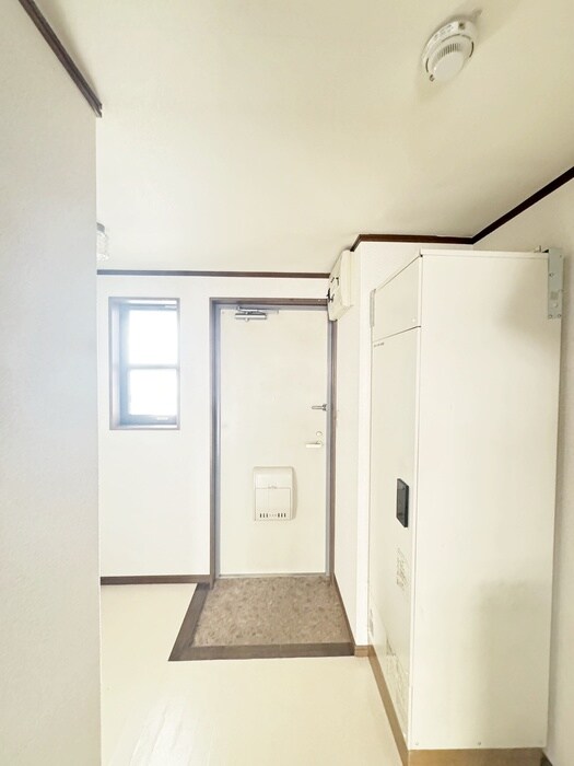 物件内観写真15　(玄関)