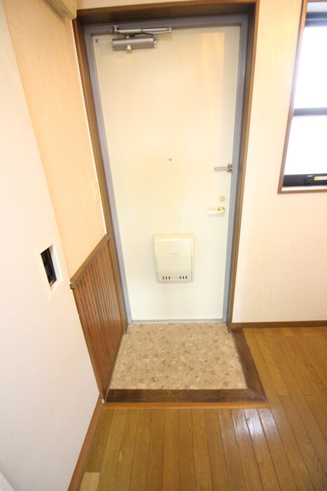 物件内観写真15　(玄関)